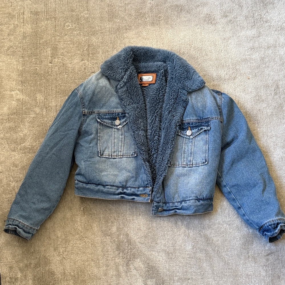 Women’s Indigo Saints Cropped Denim Jacket with Faux Fur Lining size XL